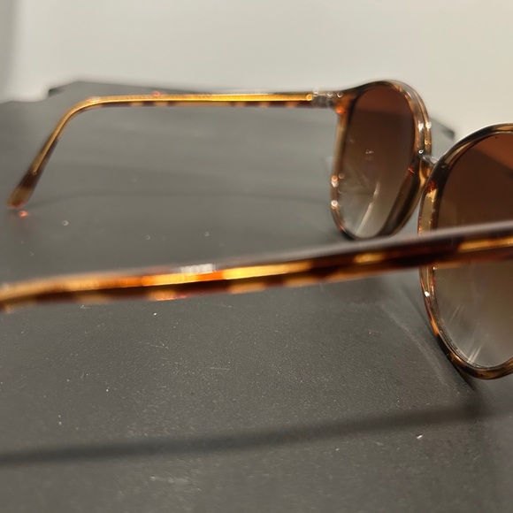 Vintage Oversized Tortoise Shell Sunglasses